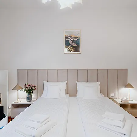 Tarlowska - Free Parking - Near Castle, Main Square & River - 3 Bedroom, Loggia, 2xtv 4k * 크라쿠프