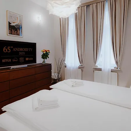 Tarlowska - Free Parking - Near Castle, Main Square & River - 3 Bedroom, Loggia, 2xtv 4k Apartamento Cracovia