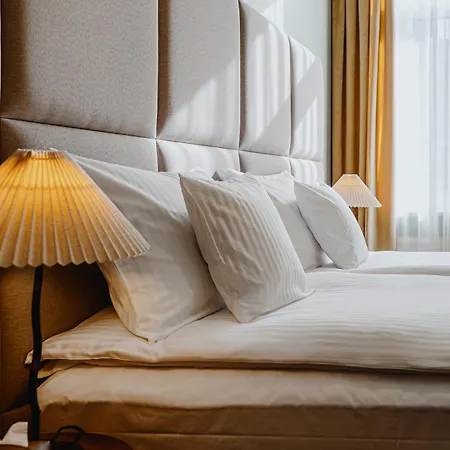 Tarlowska - Free Parking - Near Castle, Main Square & River - 3 Bedroom, Loggia, 2xtv 4k *