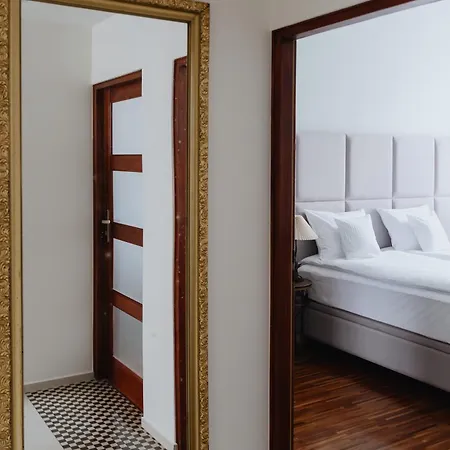 Tarlowska - Free Parking - Near Castle, Main Square & River - 3 Bedroom, Loggia, 2xtv 4k