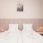 Tarlowska - Free Parking - Near Castle, Main Square & River - 3 Bedroom, Loggia, 2xtv 4k